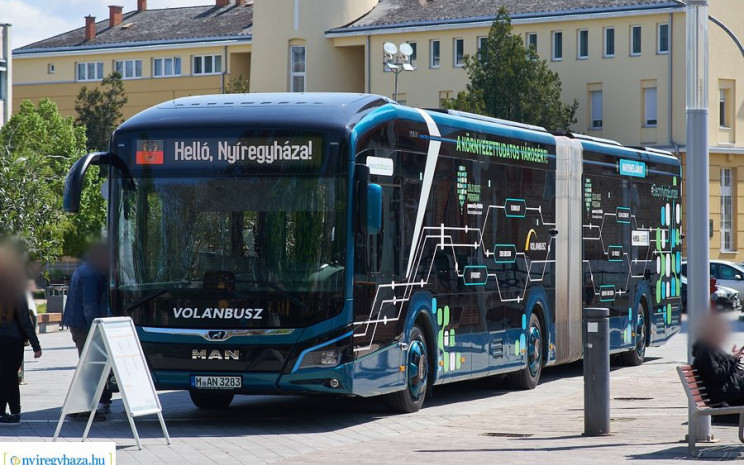 A busz